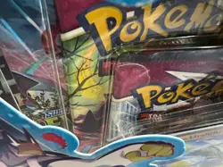 Pokemon Urshifu VMAX Rapid Strike Premium Collection Box w/ Evolving Skies - Image 2