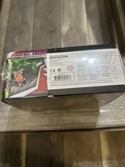 Pokemon TCG 2020 Spring Collectors Chest Lunch Box Sword & Shield SEALED - Image 4