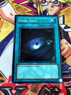 Dark Hole db1-en113 (NM/VLP) Super Rare Yu-Gi-Oh! - Image 1