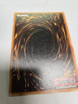 Yugioh Dark Magician of Chaos YGLD-ENC02 Ultra Rare Lp - Image 2