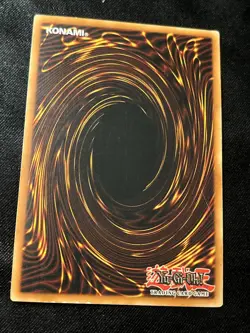 Yugioh Red-Eyes Darkness Dragon SD1-EN001 Ultra Rare LP - Image 2