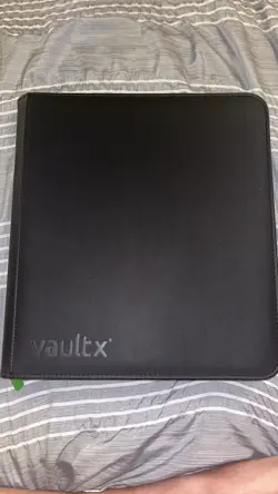 Vault X / Signature Black 12-Pocket XL Exo-Tec Zip Binder / 624 Cards - Image 1