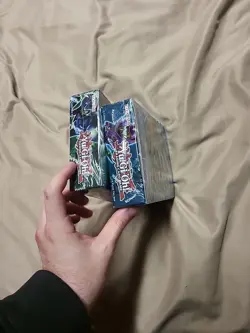 25th An. Yugioh Booster Boxs Blue Eyes White Dragon, Spell Ruler and binder full - Image 2