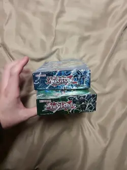 25th An. Yugioh Booster Boxs Blue Eyes White Dragon, Spell Ruler and binder full - Image 4