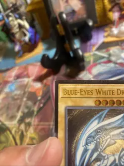YUGIOH Blue-Eyes White Dragon OP28-EN001 Ultimate Rare #5 - Image 3