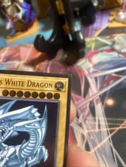 YUGIOH Blue-Eyes White Dragon OP28-EN001 Ultimate Rare #5 - Image 4