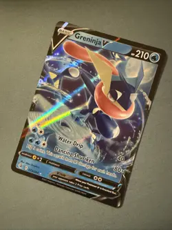 Pokemon TCG Greninja v Fusion Strike Holo Ultra Rare Card 073/264 MINT - Image 2