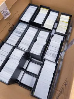 LOT DE 50 CARTES POKEMON FRANCAISES NEUVES BLOC EB/EV ? +10 BRILLANTES ? - Image 4