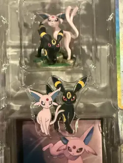 Pokemon TCG Prismatic Evolutions Premium Figure Collection Scarlet & Violet Pack - Image 3