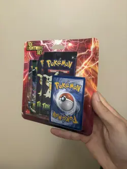 Pokemon TCG Lightning Set Packs with 1 Bonus Card Sealed. Evolving skies - Image 1