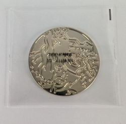 Pokemon TCG Charizard Ultra Premium Collection UPC Metal Gold Color Coin - Image 2