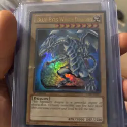 Yu-Gi-Oh Blue-Eyes White Dragon SDBE-EN001 Ultra Rare Card LP Condition - Image 1