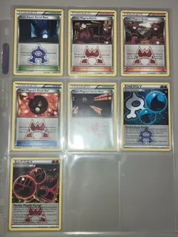 Near Complete Pokemon TCG - Team Aqua’s Team Magma Double Crisis Holo NM 32/34 - Image 4