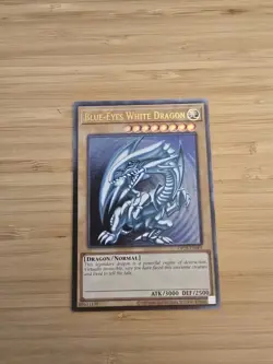 Blue-Eyes White Dragon Ultimate Rare OP28-EN001 Yugioh - Image 1