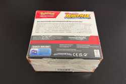 2024 POKEMON SCARLET & VIOLET - SURGING SPARKS ITALIAN VER. SEALED BOX - Image 2