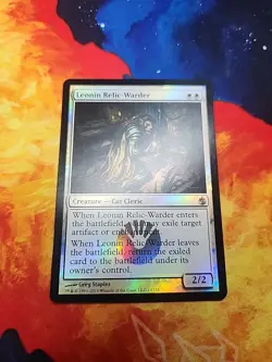 Leonin Relic-Warder - Mirrodin Besieged (MBS) - Foil - SP/NM - Image 1