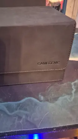 Gamegenic Cards Lair PRO 1000+ Convertable Deck Storage- Black - Image 1