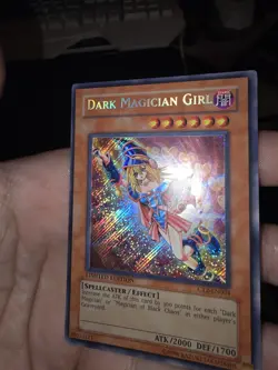 YUGIOH TCG Dark Magician Girl CT2-EN004 Secret Rare Holo 2005 Tin NM - Image 3
