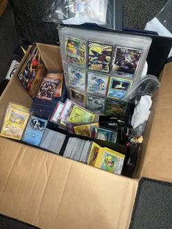 Entire Pokemon Card Collection Lot Box Wotc Vintage Holo Base Set TCG 1000+ - Image 1