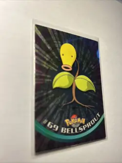Pokemon Topps Series 1 - BELLSPROUT #69 - Black Label 2nd Print - Foil Holo LP - Image 3