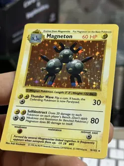 Magneton 9/102 Base Set SHADOWLESS 1999 Holo Rare WOTC Pokemon Card TCG - Image 4