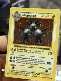 Magneton 9/102 Base Set SHADOWLESS 1999 Holo Rare WOTC Pokemon Card TCG - Image 5