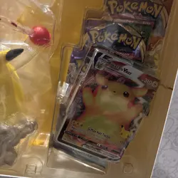 Pokemon Pikachu TCG Celebrations Premium Figure Collection VMAX 25th Anniversary - Image 2