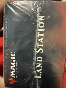 Magic The Gathering Land Station Wizards of The Coast 2019 - R1 - Image 3