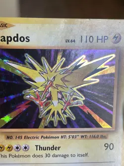 POKEMON ZAPDOS #42/108 RARE HOLOFOIL MOD. EVOLUTIONS CARD - Image 2