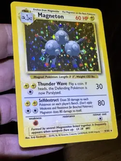 Magneton 9/102 Holo Bleed Error 1999 Base Set Pokemon Card TCG LP - Image 1