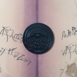 Pokemon TCG Collectible Flip Coin, Umbreon Mirror Holo NM Regular Size - Image 3