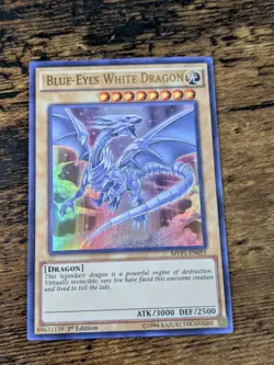 YU-GI-OH BLUE EYES WHITE DRAGON ALT ART MVP1-EN055 LP - Image 1
