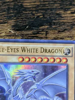 YU-GI-OH BLUE EYES WHITE DRAGON ALT ART MVP1-EN055 LP - Image 2