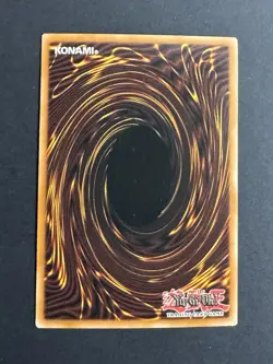 Yu-Gi-Oh Blue-Eyes White Dragon SKE-001 Super Rare Unlimited Card NM Condition - Image 2