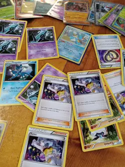 LOT Vintage Pokemon TCG MIX OF HOLOS AND RARES Base Common Mix - Image 4