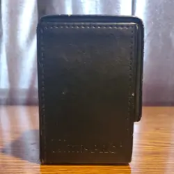 Magic The Gathering Ultra Pro Swamp Black Magnetic Flip Deck Box - Image 3