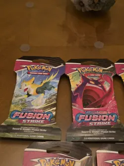 Pokemon TCG: Sword & Shield-Fusion Strike Sleeved Booster Pack - 5 packs 820650809163 - Image 3