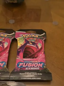 Pokemon TCG: Sword & Shield-Fusion Strike Sleeved Booster Pack - 5 packs 820650809163 - Image 4