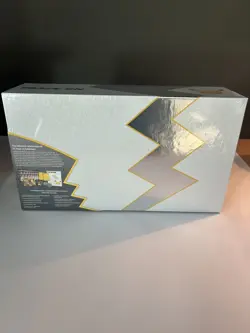 Pokemon TCG: Celebrations Ultra-Premium Collection Box (2021) 820650829147 - Image 4