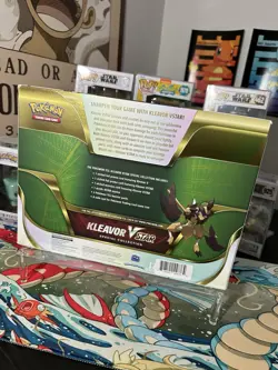 2023 Pokemon TCG - Kleavor VSTAR Premium Collection Box - Image 2