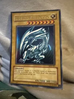 YuGiOh BLUE-EYES WHITE DRAGON Ultra Rare SDK-001 - Image 1