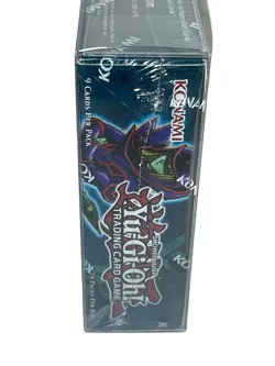 Yugioh 25th Anniversary Legend of Blue Eyes White Dragon Booster Box & protector - Image 4