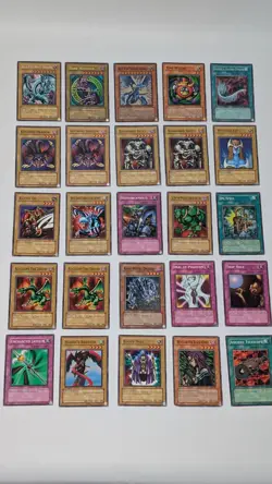 Blue-Eyes White Dragon BPT-009 Secret Rare with 24 Other Cards SDY-006 - Image 1