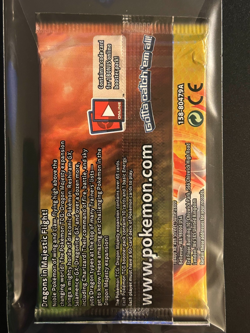 Pokemon TCG Dragon Majesty Booster Pack Reshiram Art New Sealed 2018 - Image 2