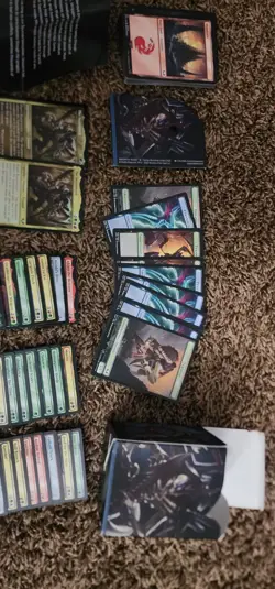 MTG Warhammer 40,000 Tyranid Swarm Commander Deck LP Deck Box And Morr - Image 5