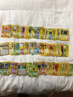 LOT OF ~200 VINTAGE POKEMON CARDS - Image 1