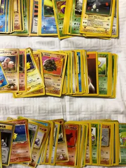 LOT OF ~200 VINTAGE POKEMON CARDS - Image 4