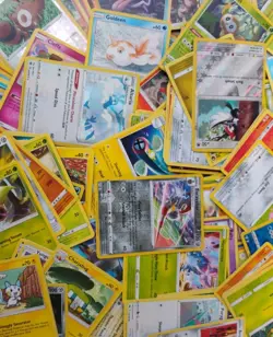 Lot Of 1000+ Pokemon Cards *Lance's Charizard V, Ultra Rares, Holos Included* - Image 4