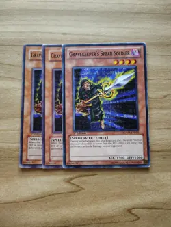 Yu-Gi-Oh! - Gravekeeper's Spear Soldier 3X - Complete Playset - Image 1
