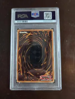 2002 Yu-Gi-Oh! BLUE EYES WHITE DRAGON HOLO SDK-001 PSA 8 - Image 2